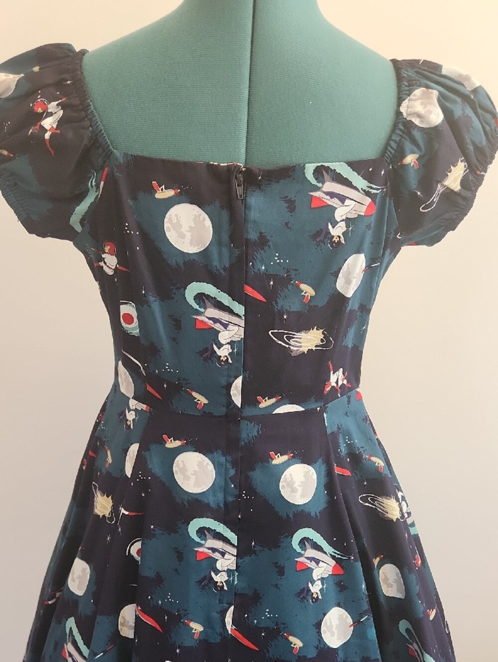 🚀Collectif Navy Space-Print Dress with Red And Dark Blues. SZ M US 8 Uk 12 - Picture 8 of 12